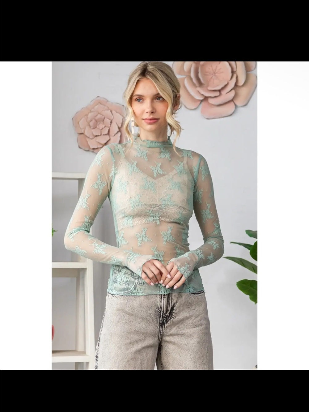 🆕🤍MINTY LACE LONGSLEEVE